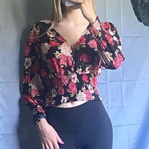 NWOT American Eagle Small Floral Detailed Longsleeve Blouse W/ Buttons